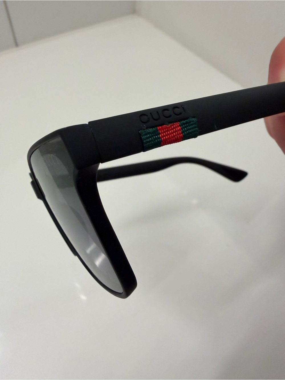 Gucci Black Square Sunglasses with Green & Red Web Stripe - Picture 6 of 12